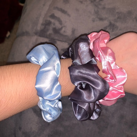 3 set scrunchies - Picture 4 of 7